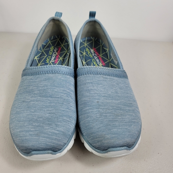 Skechers Woman's Slip On Sz 9.5 blue Squishy insole - Picture 4 of 8
